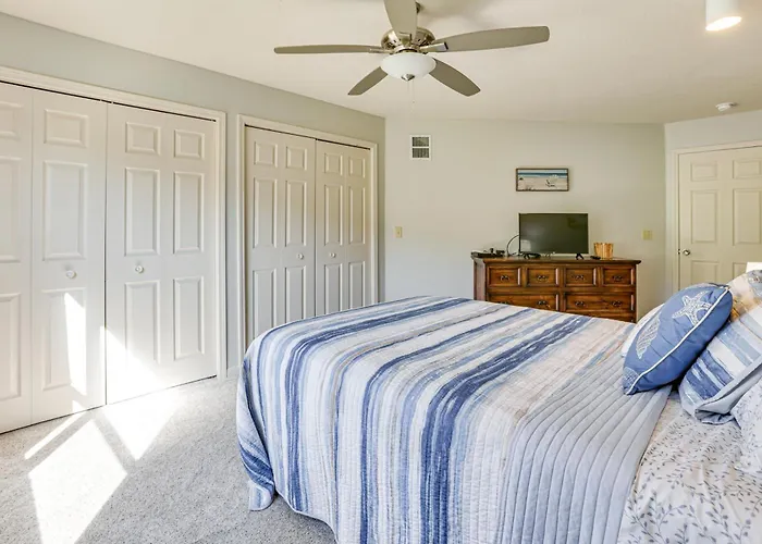Condo With Lake Views 5 Mi To Branson Strip!
